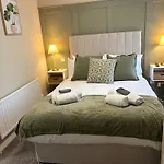 The Boutique B&B 번드런