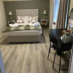 The Boutique 번드런