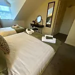The Boutique B&B 번드런