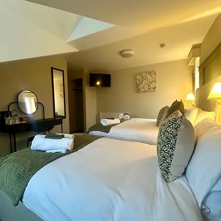 The Boutique 3*
