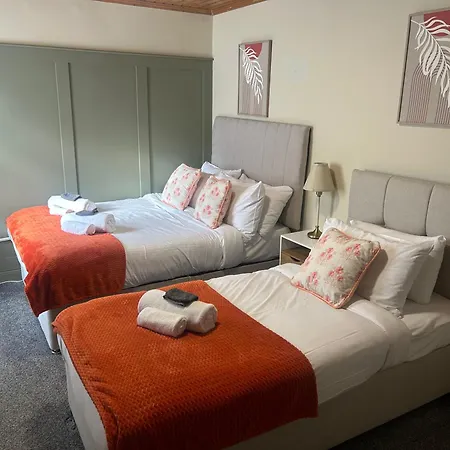 The Boutique 3*